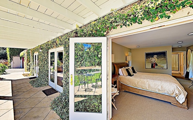photo 4 of Spacious 6br Vineyard  - Pool & Valley Views 6 Bedroom Home
