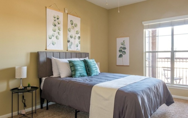 photo 4 of FRONTDESK Residences at Gramercy Apts Houston