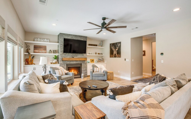 photo 3 of Game Room + Pool Access: Spacious Cabin in Arnold