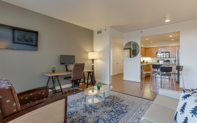 photo 3 of Spacious, Downtown Location – great for work and relaxing!