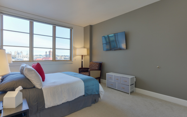 photo 4 of Spacious, Downtown Location – great for work and relaxing!