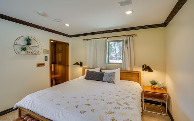 photo 2 of Spacious Fullerton Villa w/ Private Pool & Hot Tub