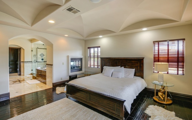 photo 3 of Spacious Fullerton Villa w/ Private Pool & Hot Tub