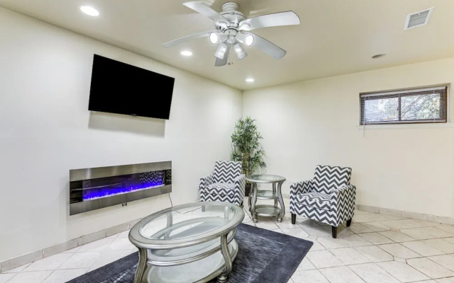 photo 3 of Spacious King of Prussia Home w/ 2 Game Rooms
