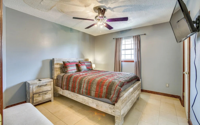 photo 5 of 4 Mi to Bourbon St: Spacious Retreat w/ Wet Bar!
