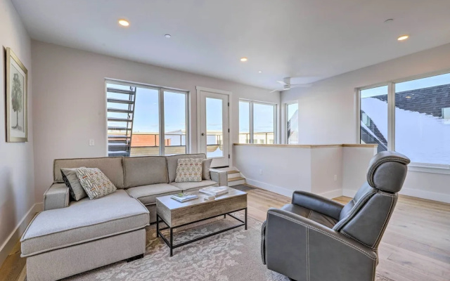 photo 4 of Spacious Portland Home: Walk Downtown!