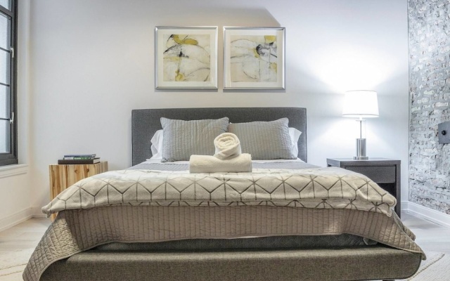 photo 5 of Spacious & Private 3 BDR Luxury Condo in Downtown