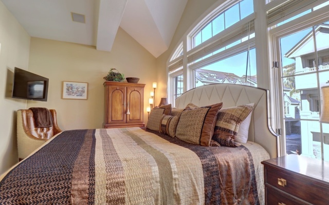 photo 2 of Spacious Slope-side Ski-In Ski-Out Town Home, Private Garage - ER12 by Redawning
