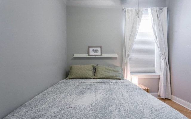 photo 4 of Spacious Split-level Apartment - Great for Groups