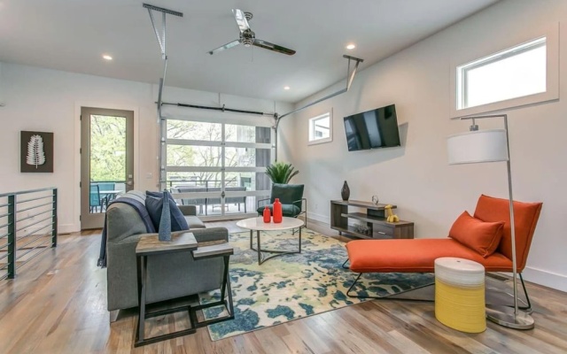 photo 2 of Spacious Tranquil Rooftop Pad on 8th by Music City Luxury Stays
