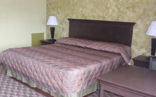 photo 4 of Spartan Motel