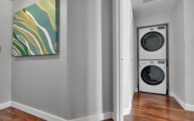 photo 5 of Spectacular Bay View 1bd 2baths in Grove