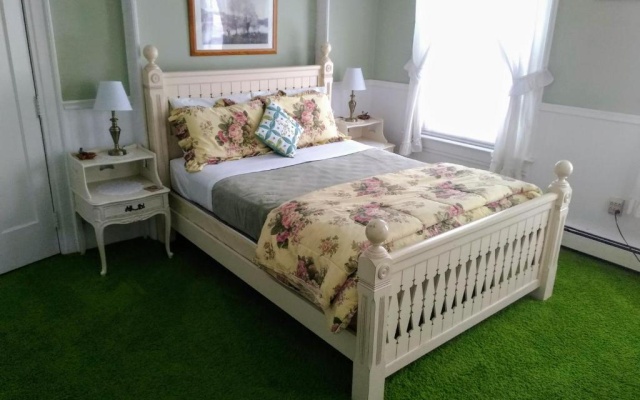 photo 2 of Splendor Inn Bed & Breakfast