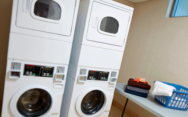 photo 4 of SpringHill Suites by Marriott at Anaheim Resort Area/Convention Center (Women only)