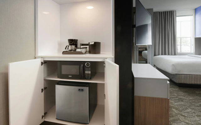 photo 4 of SpringHill Suites by Marriott Dallas DFW Airport South/CentrePort