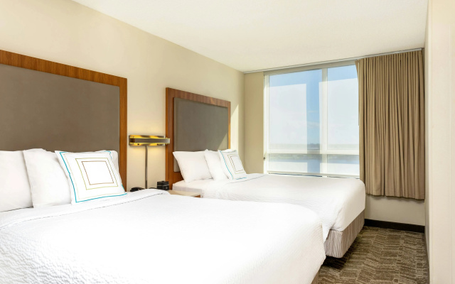 photo 3 of SpringHill Suites by Marriott Miami Airport South Blue Lagoon Area