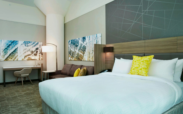 photo 3 of SpringHill Suites by Marriott Milwaukee Downtown