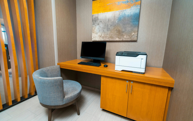 photo 2 of SpringHill Suites by Marriott Newark Fremont
