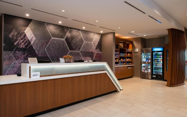 photo 2 of Springhill Suites Kansas City Northeast