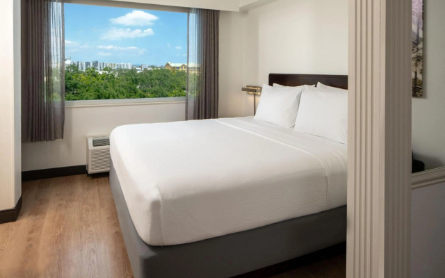 photo 5 of SpringHill Suites Marriott Ft Lauderdale Airport/Cruise Port