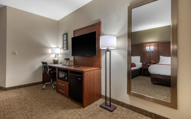photo 5 of Comfort Inn & Suites Montgomery East Carmichael Rd