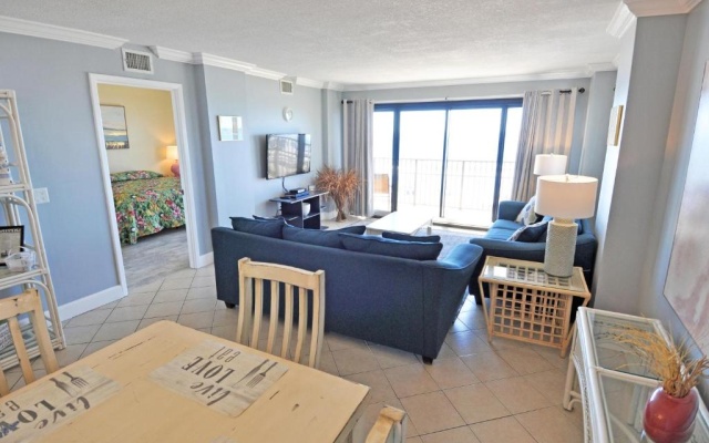 photo 3 of Springs Towers 406 3Br