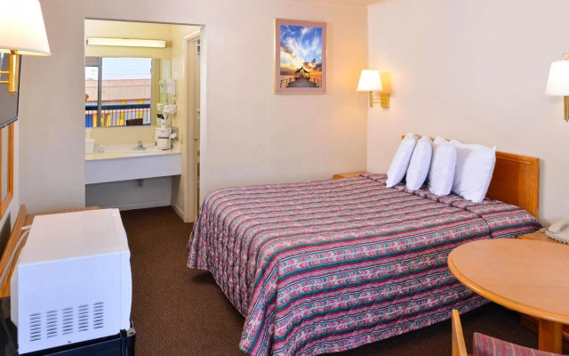 photo 5 of SPRINGWOOD HOTEL, Opelika I-85 Columbus Pkwy