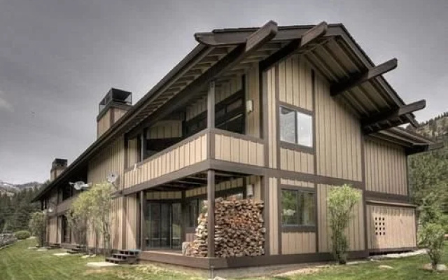 photo 2 of Squaw Valley Meadows Condo