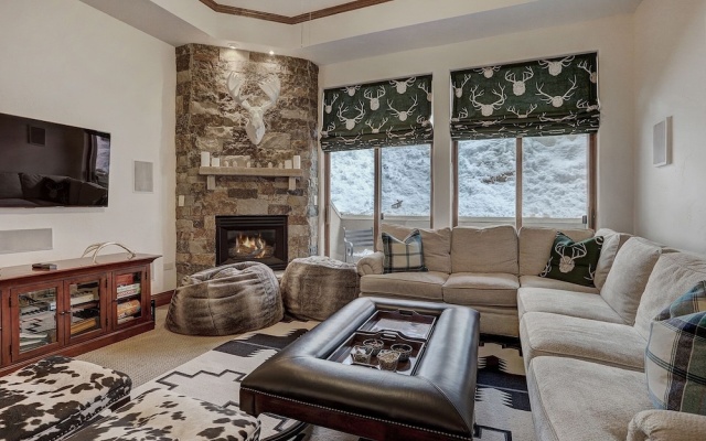 photo 2 of St. James Place PL7 - 3 Br Condo