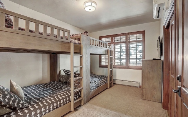 photo 3 of St. James Place PL7 - 3 Br Condo