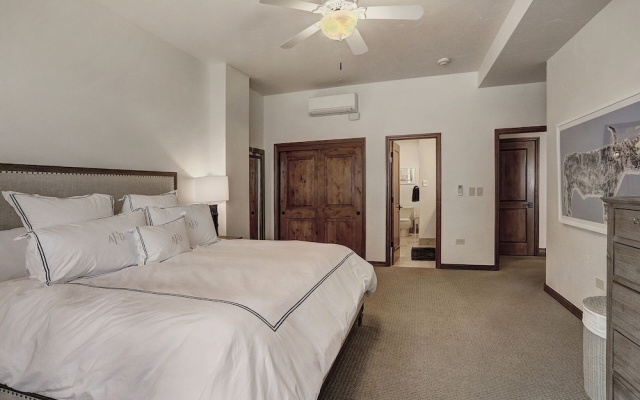 photo 4 of St. James Place PL7 - 3 Br Condo