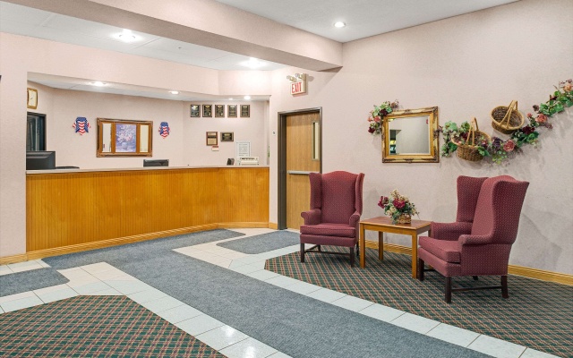 photo 2 of Travelodge by Wyndham St. Louis
