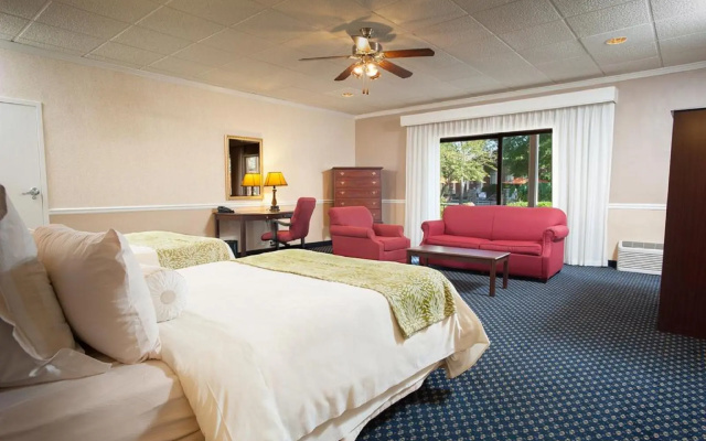 photo 2 of Stone Mountain Inn