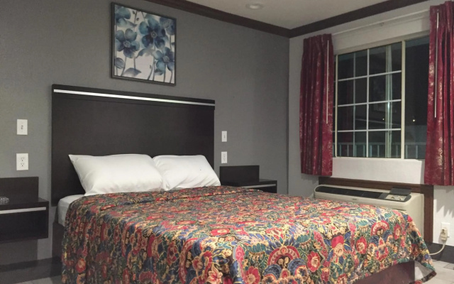 photo 3 of Starlight Inn Valley Boulevard