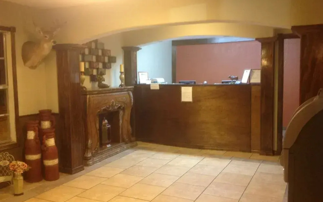 photo 2 of Sweetwater Inn