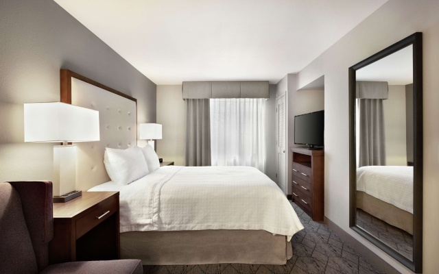 photo 2 of Homewood Suites by Hilton Portland Airport