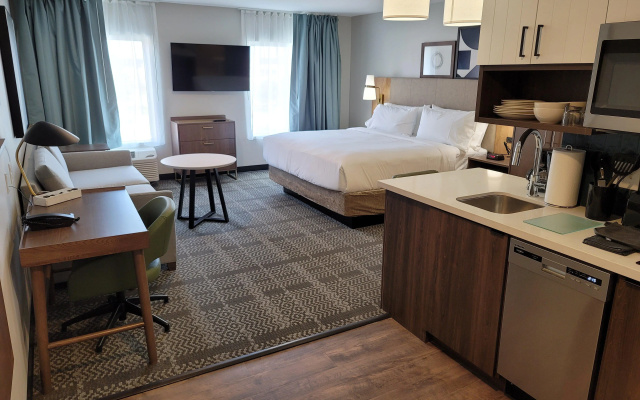 photo 3 of Staybridge Suites Louisville Expo Center by IHG