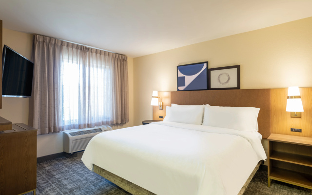photo 3 of Staybridge Suites Milwaukee Airport South by IHG