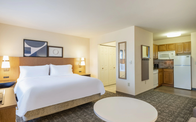photo 4 of Staybridge Suites Milwaukee Airport South by IHG