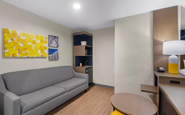 photo 5 of Comfort Inn & Suites Savannah Airport