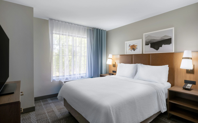 photo 4 of Staybridge Suites West Des Moines by IHG