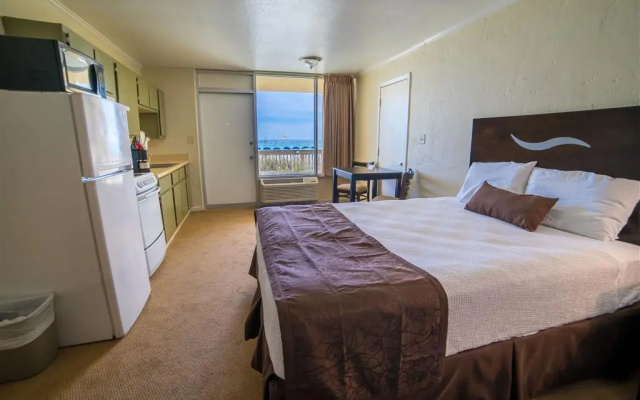 photo 2 of Reef Hotel