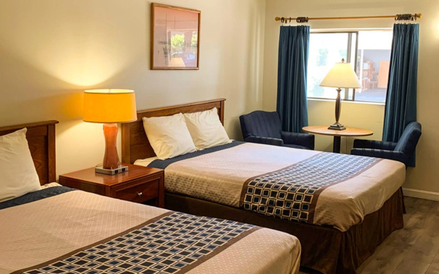 photo 2 of Hampton Motor Inn
