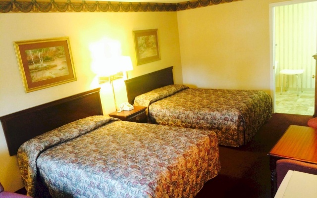 photo 3 of Stratton Inn
