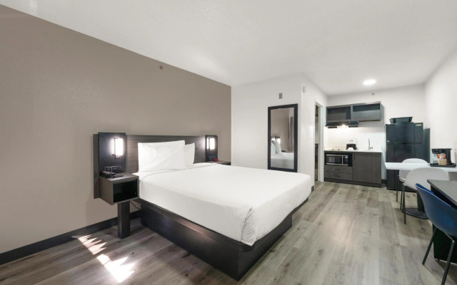 photo 4 of Studio 6 Extended Stay Tucker GA Atlanta Northlake