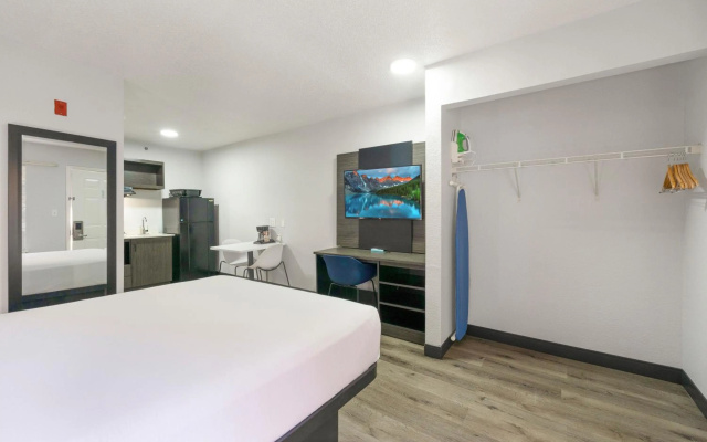 photo 5 of Studio 6 Extended Stay Tucker GA Atlanta Northlake