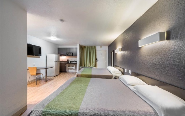 photo 3 of OYO Hotel Irving DFW Airport North