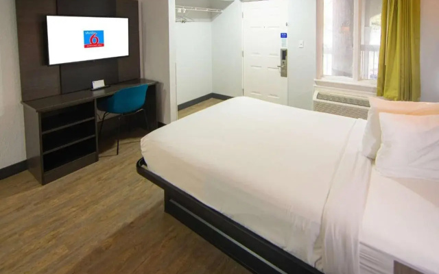 photo 5 of Studio 6 Extended Stay - Coral Springs, FL - Fort Lauderdale