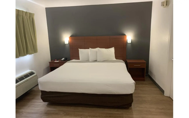 photo 2 of Studio 6 Extended Stay - Hampton, VA - Langley AFB Area
