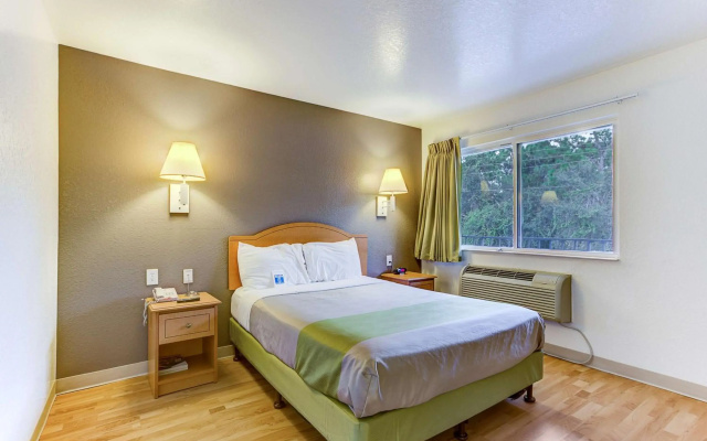 photo 5 of Studio 6 Extended Stay - Kissimmee, FL - Orlando